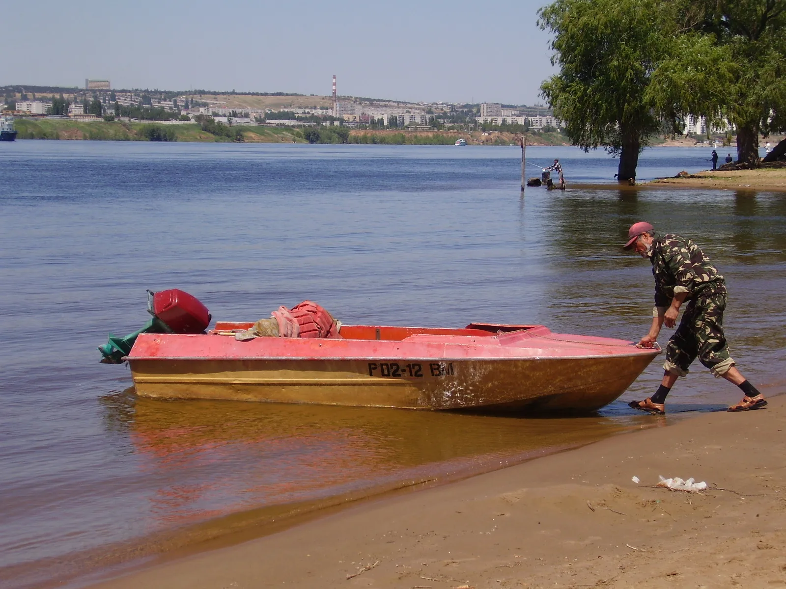 Boat trip between Volgograd city and beach (2007)