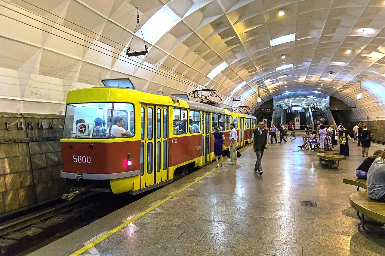 May2015 Volgograd img13 PLenina metrotram station